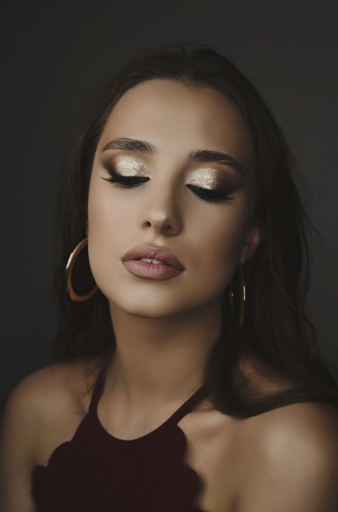 Photo Evening makeup: How to achieve a glamorous look step by step